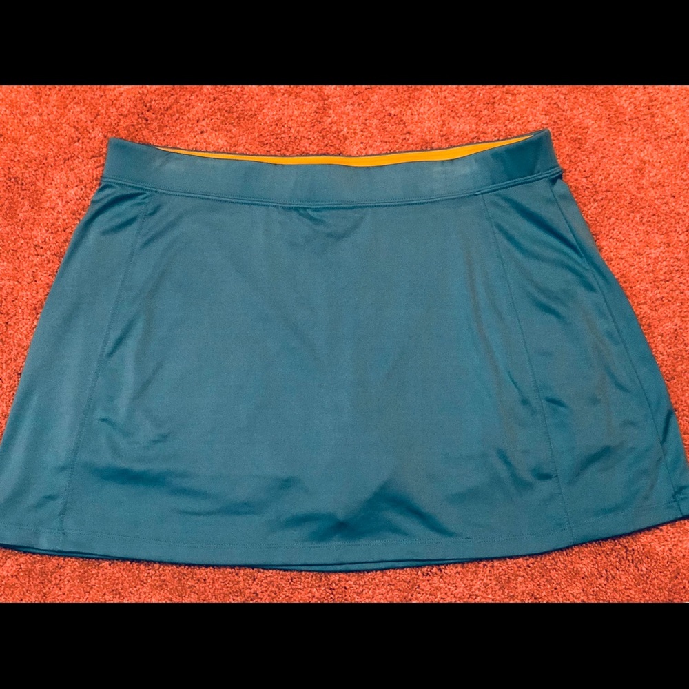 Danskin Now Tennis Golf Skort. Sz Lg 12-14